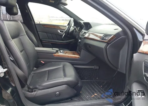 2013 Mercedes-Benz E 350 4Matic z USA, uszkodzony, nr VIN WDDHF8JB9DA717115